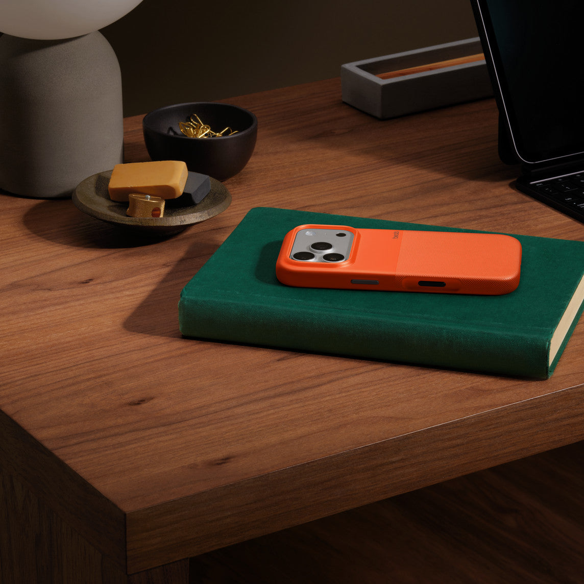 Beats Rugged Case with MagSafe and Camera Control for iPhone 17 Pro – Sierra Orange