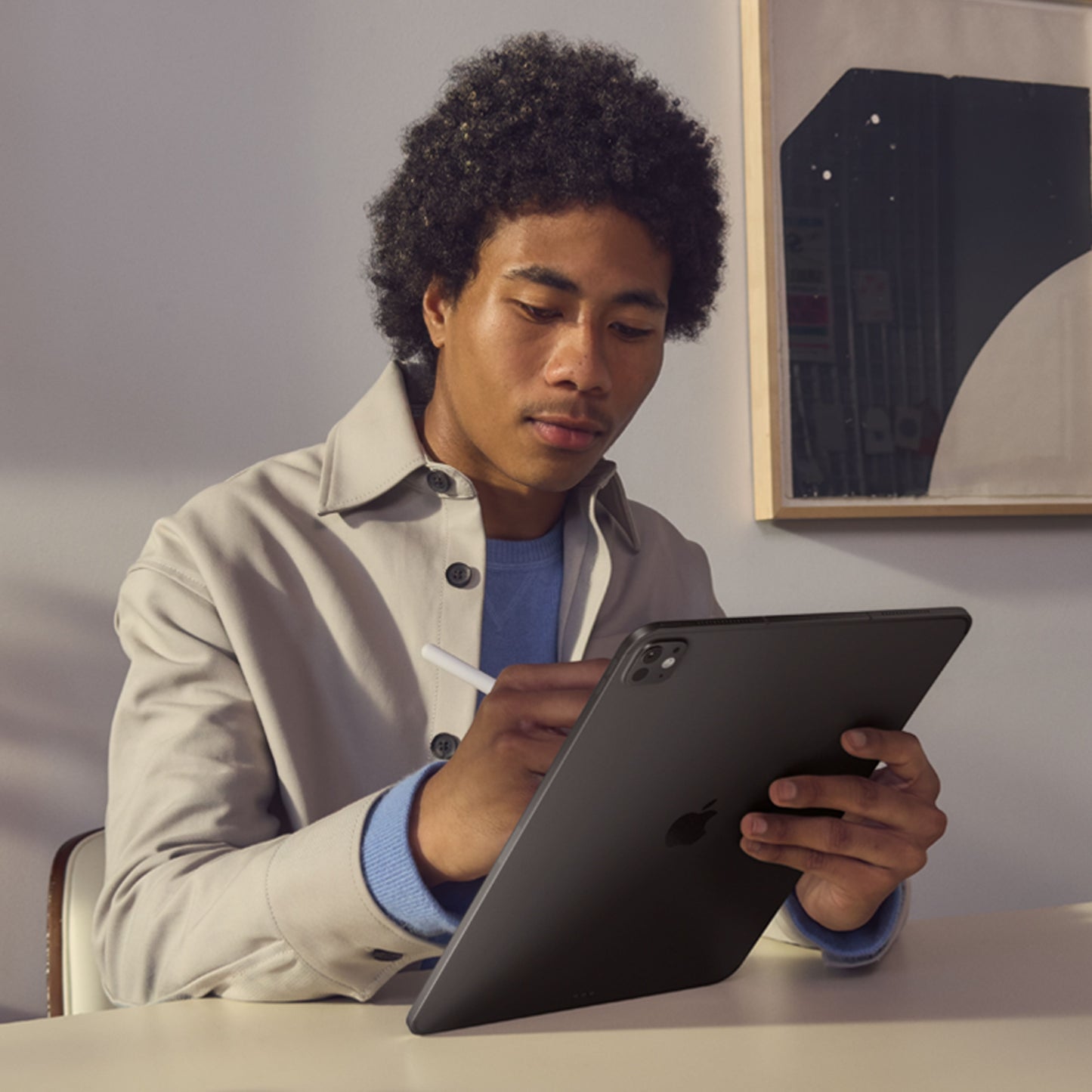 iPad_Pro_13-in_M5_WiFi_Space_Black_PDP_Image_Position_5__SGMY-EN