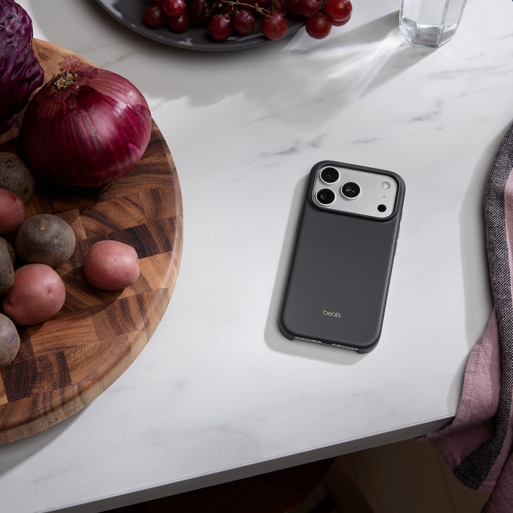 Beats Case with MagSafe and Camera Control for iPhone 17 Pro - Granite Gray