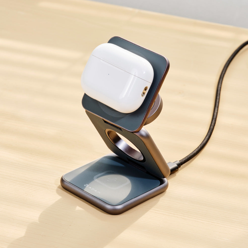 Adam Elements Mag 3 Magnetic 3-in-1 Foldable Travel Charging Station