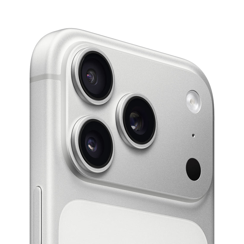 iPhone_17_Pro_Silver_PDP_Image_Position_3_Design__SG-EN