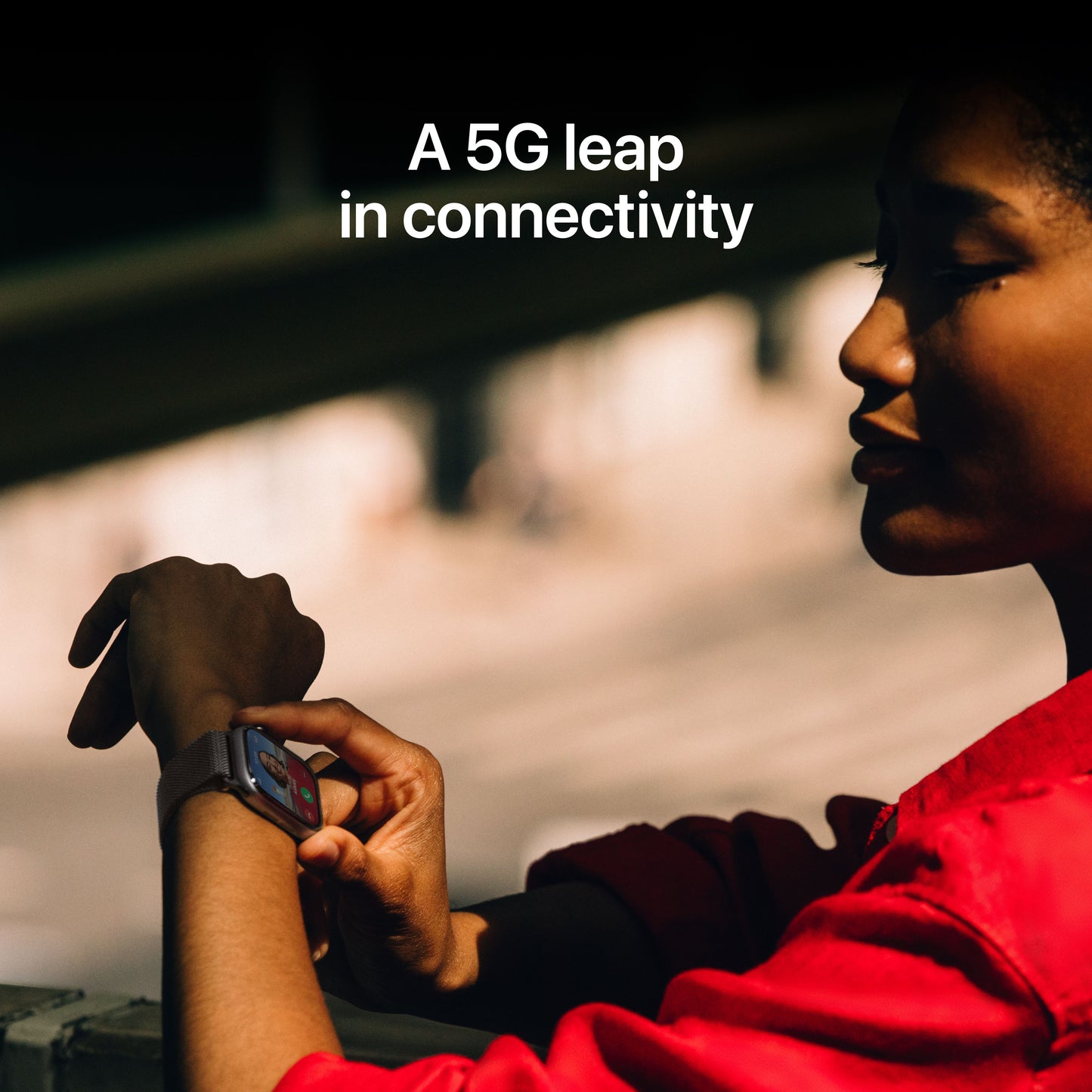 Apple_Watch_Series_11_46mm_LTE_Natural_Titanium_Sport_Band_Stone_Gray_PDP_Image_Position_7__SG-EN