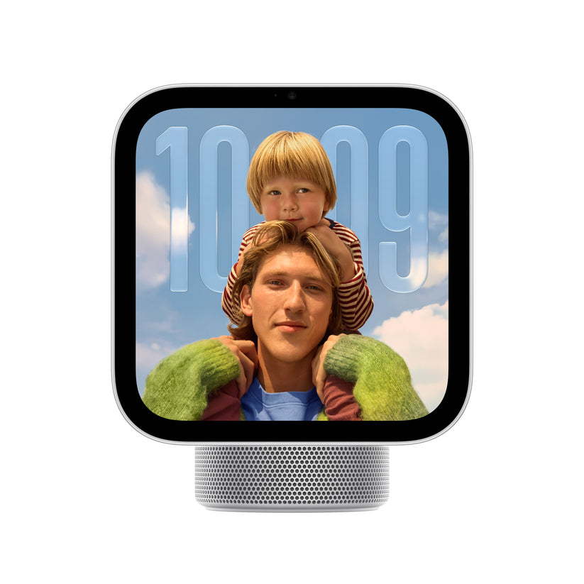 Apple_HomeView_Silver_PDP_Image_Position_1__en-SG