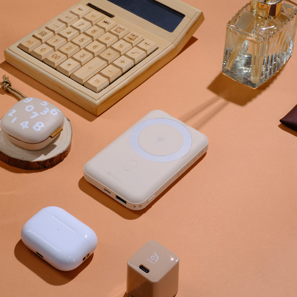 Adam Elements GRAVITY C2 10000 Mah Power Bank Milk Tea
